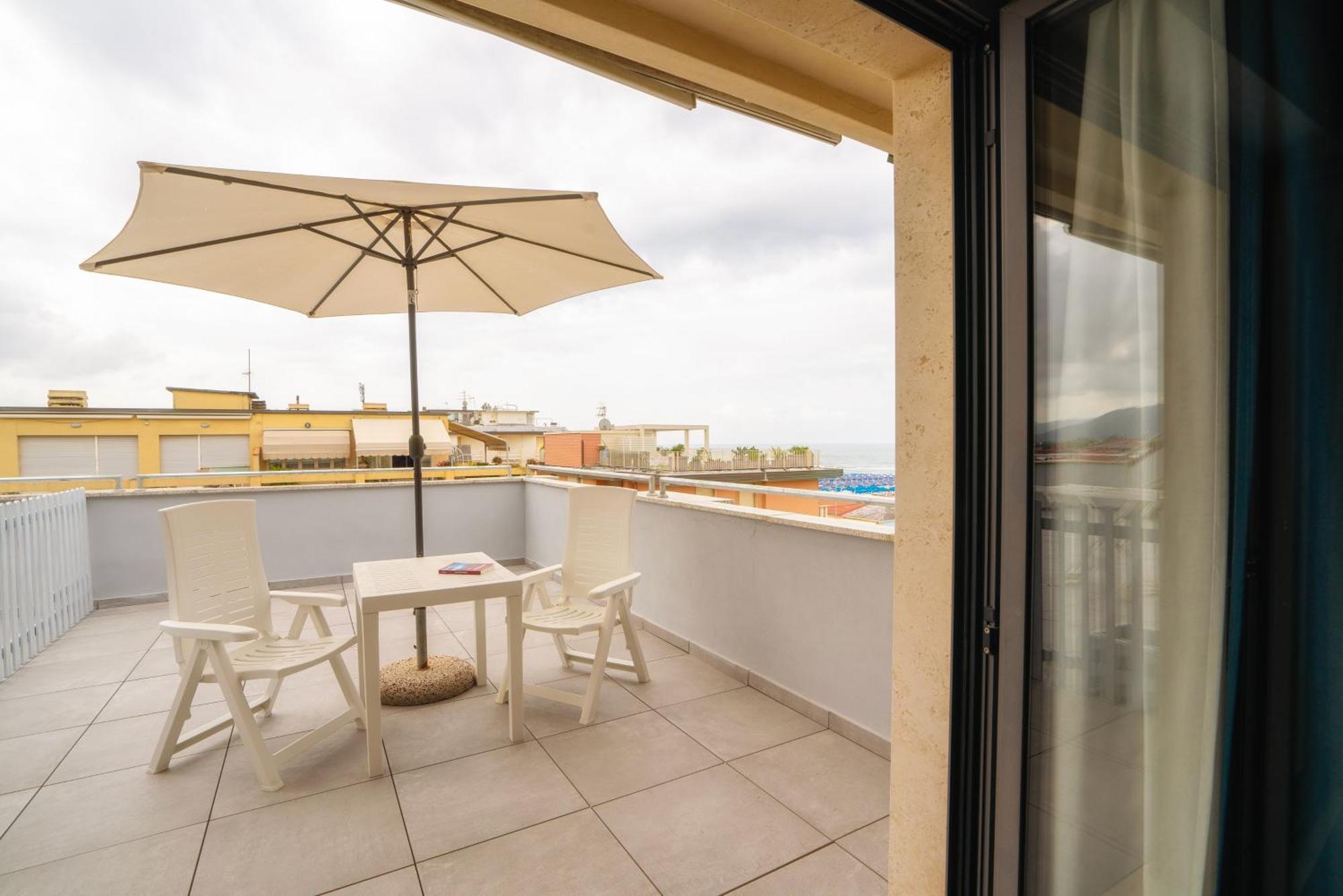 Hotel Sirio Lido di Camaiore Eksteriør billede