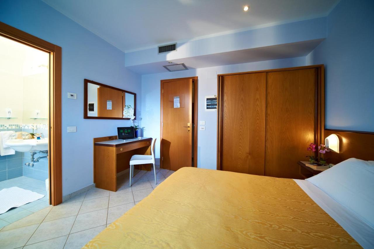 Hotel Sirio Lido di Camaiore Eksteriør billede